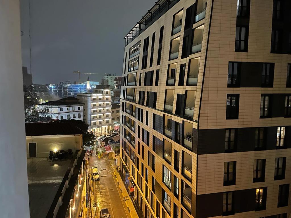 Sun Tower-Center Of Tirana公寓 外观 照片